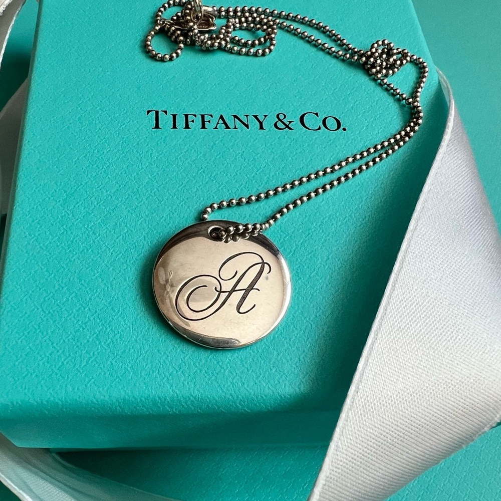 Tiffany Notes Alphabet A large disc charm necklace - Picture 3 of 13